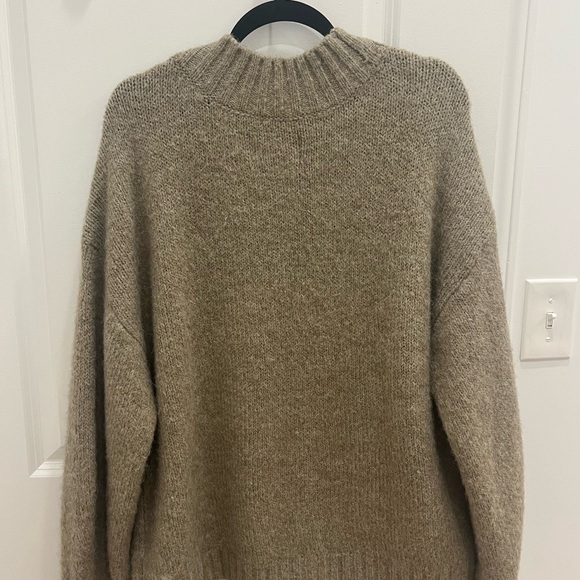 Pistola Oversized Sweater - Picture 3 of 4